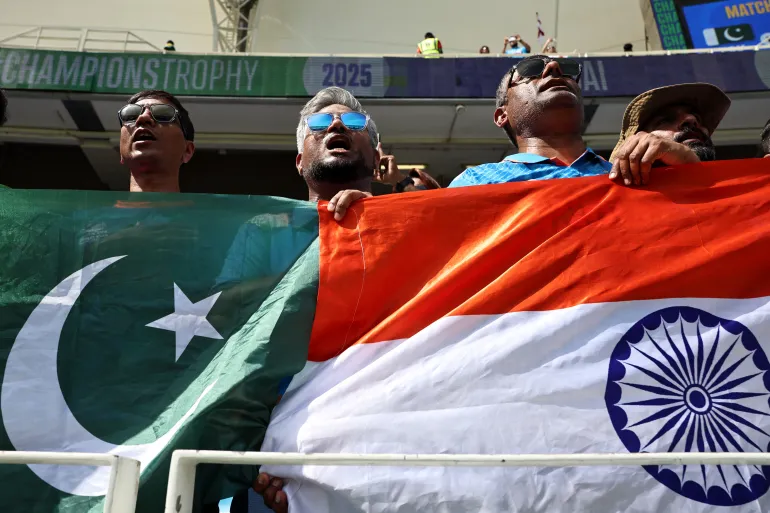 Cloudy skies cast shadow over India-Pakistan Match
