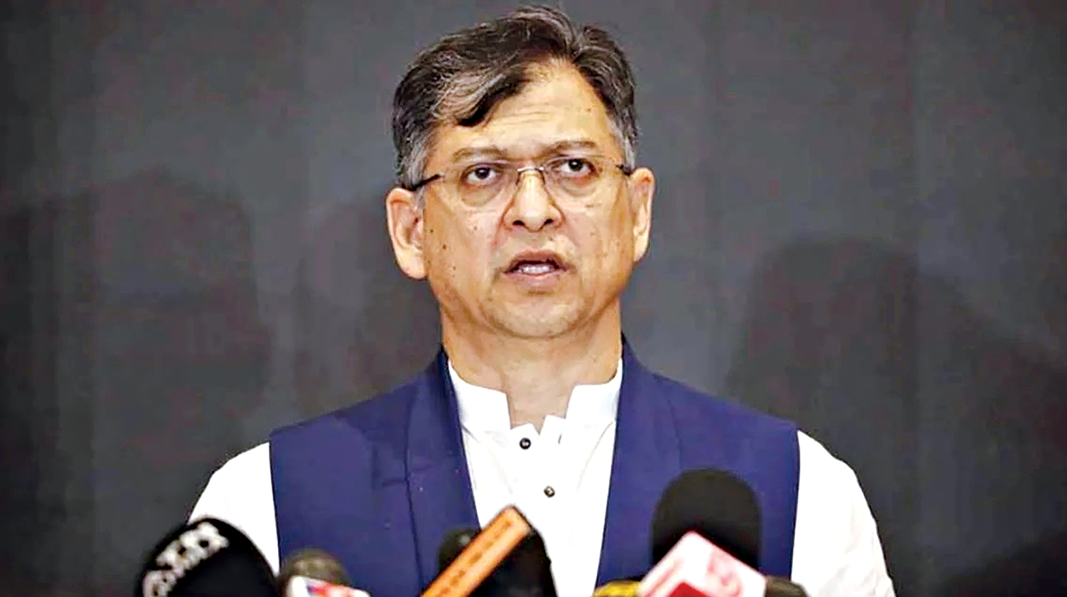 Home boss hints at police top brass shakeup