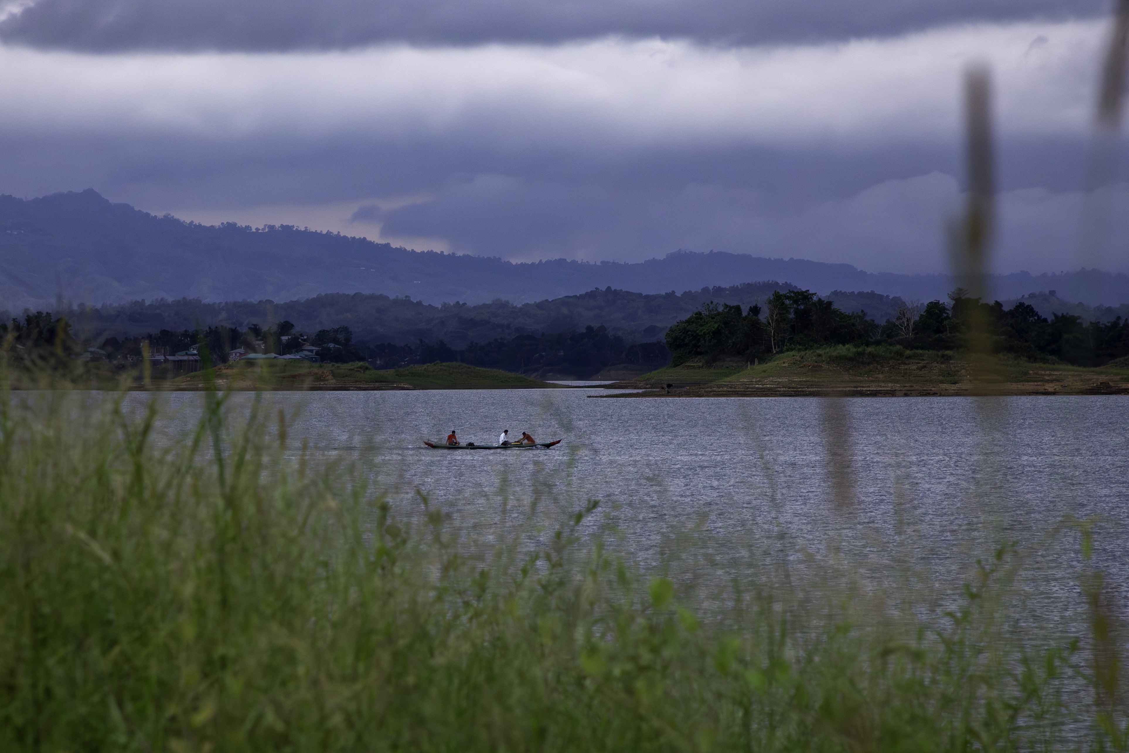 The limerence of ghats
