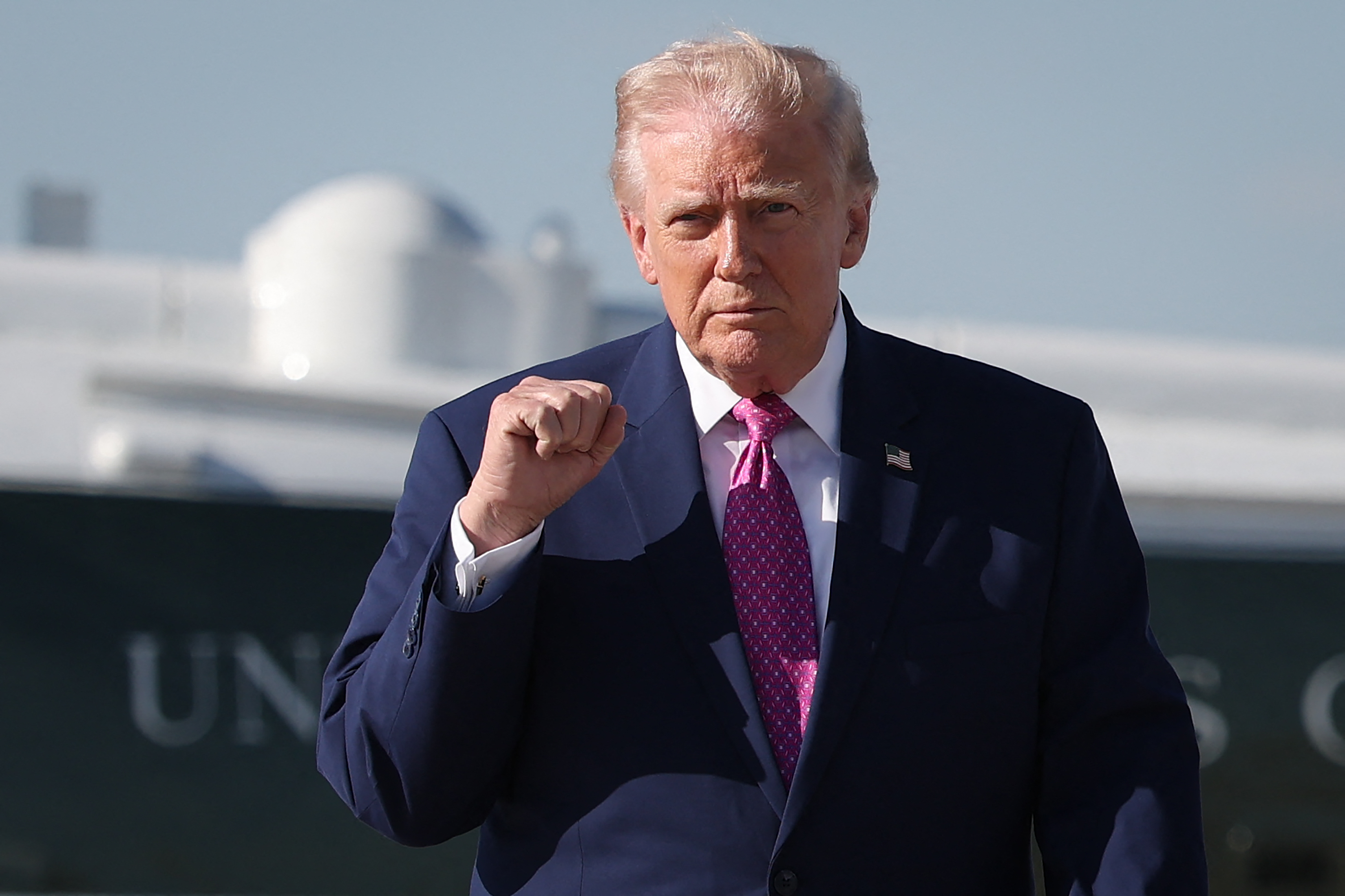 Trump vows US will sink any Iran boats that challenge blockade