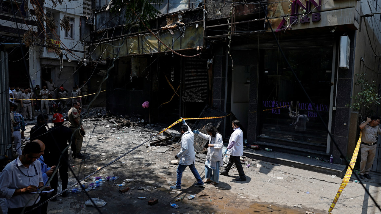 Bangladeshi dies in New Delhi hotel fire