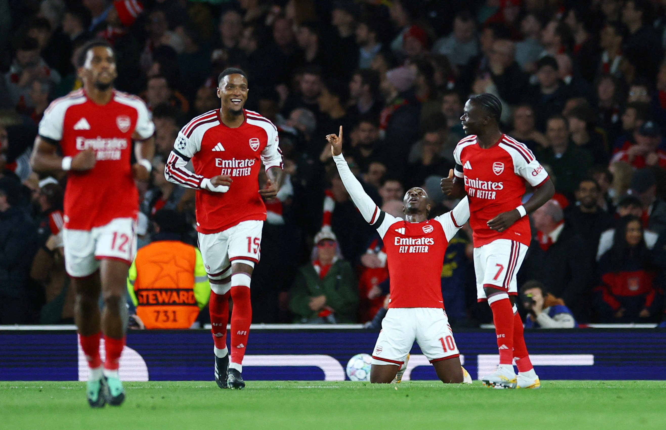 Arsenal cruise past Lille in Champions League