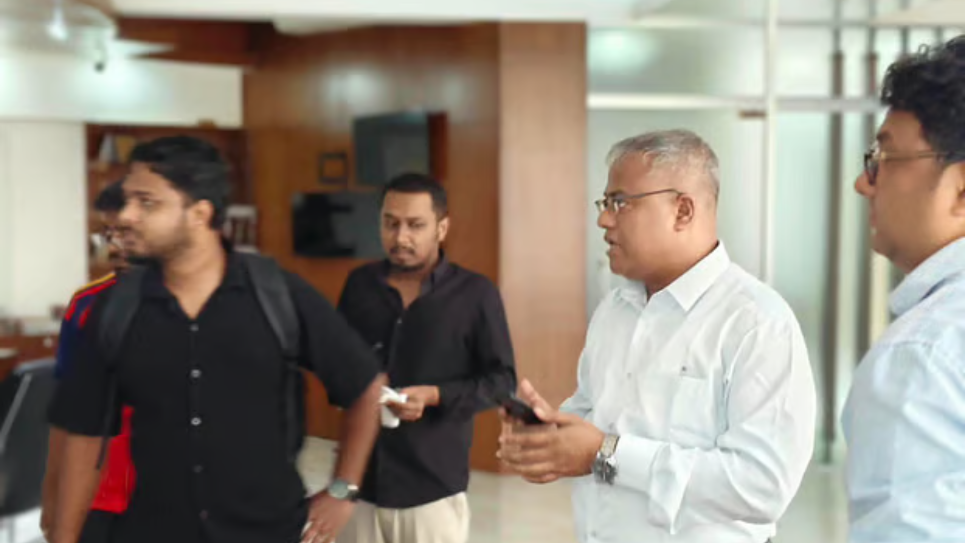 CUET VC enters office by 'breaking padlock' amid student shutdown