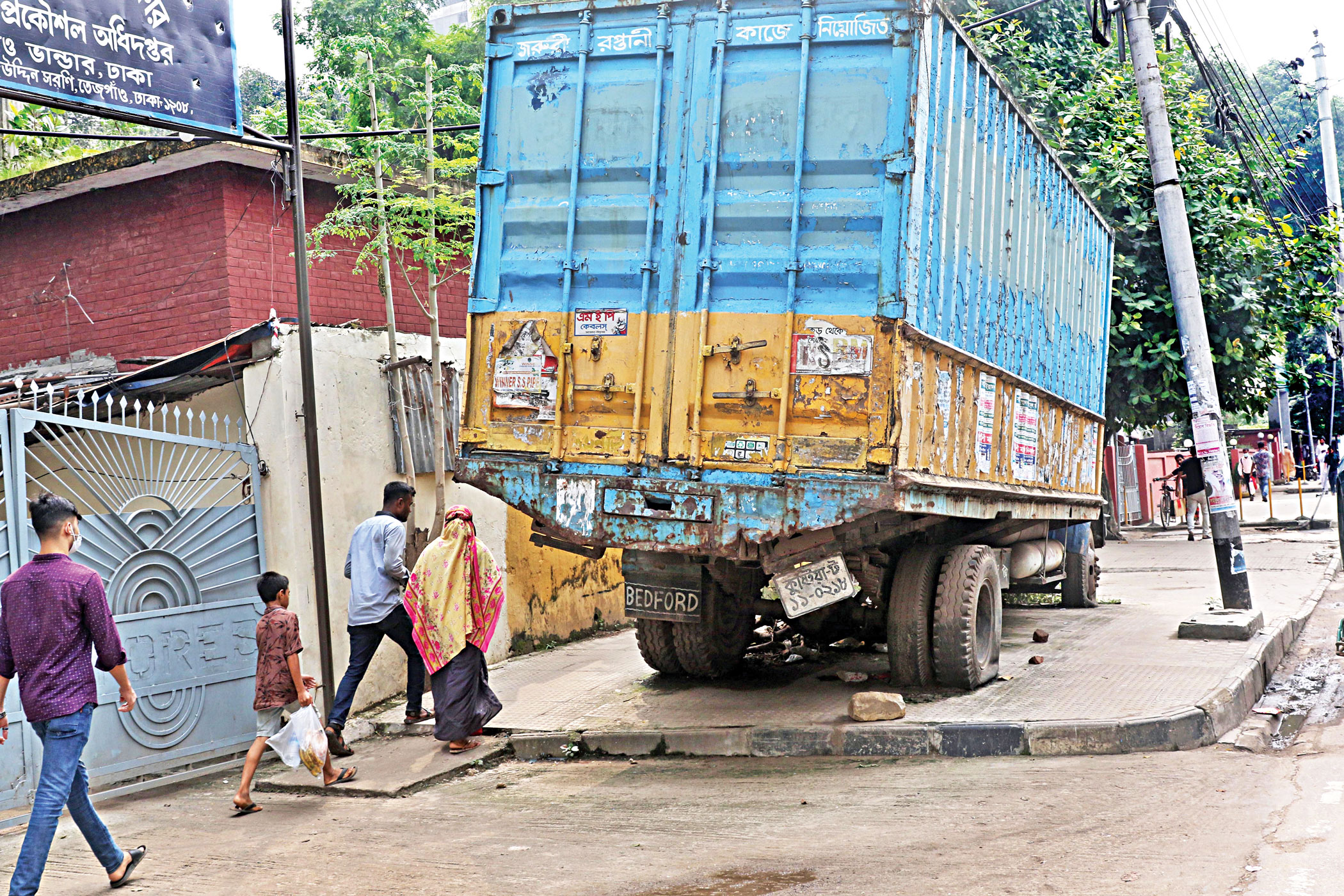 RMG shipments: At the mercy of highway robbers