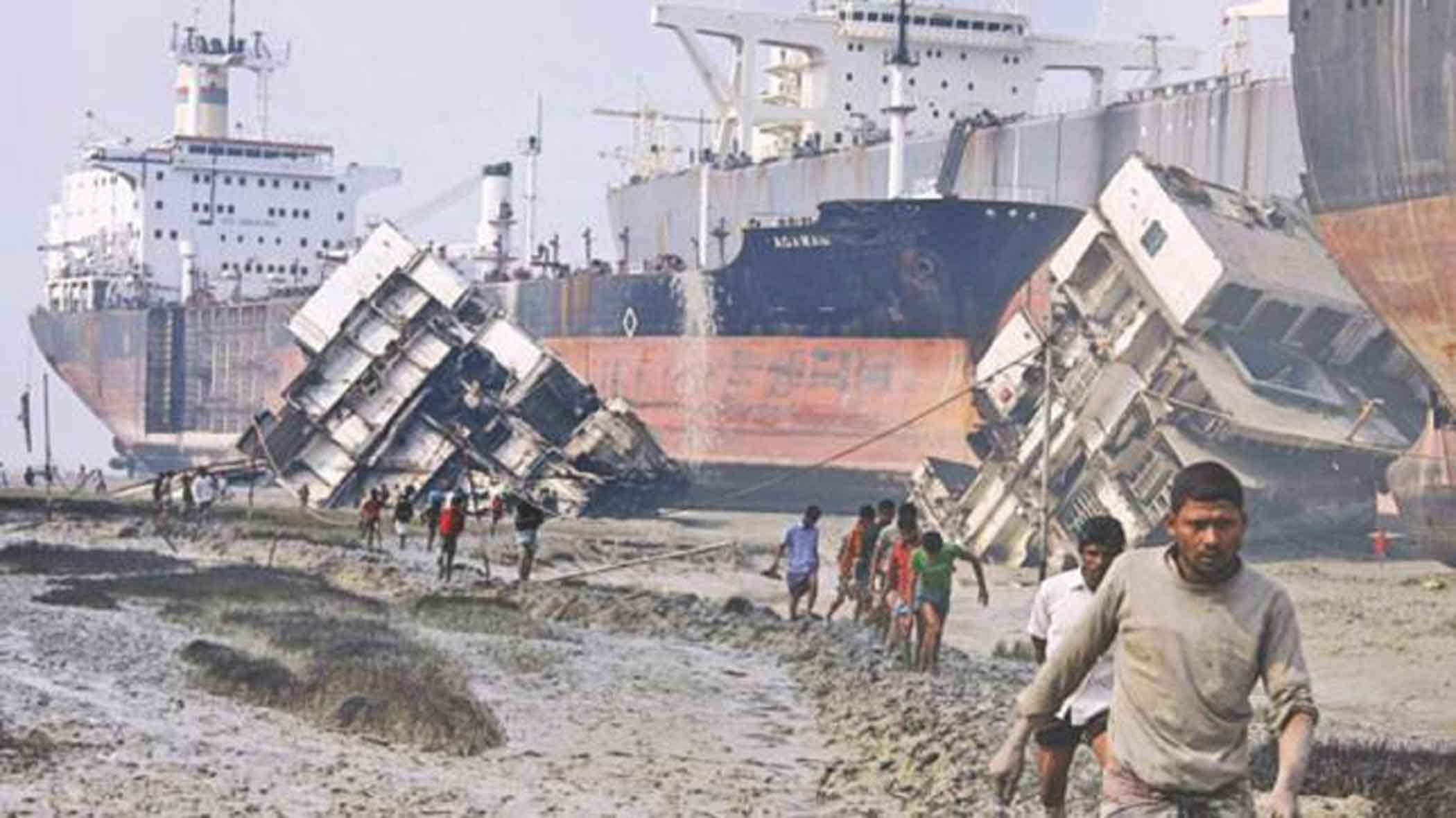Another death at a shipbreaking yard