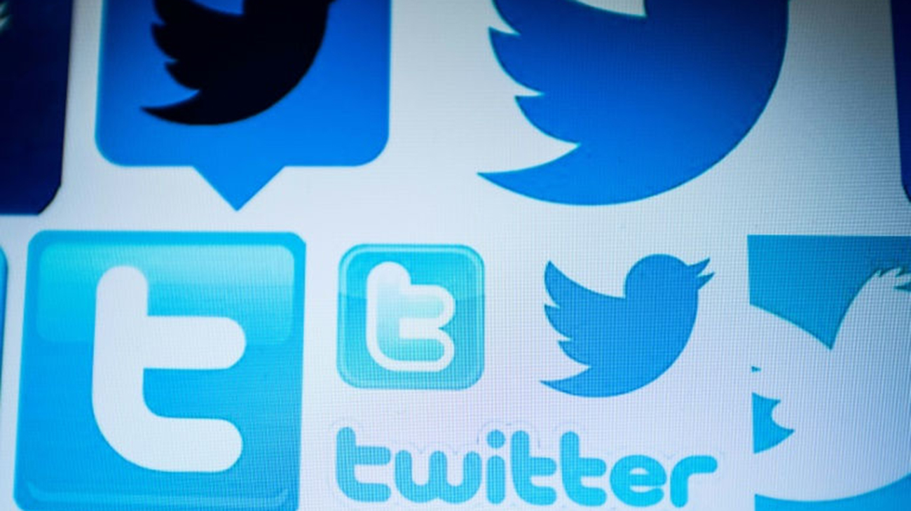 Twitter urges all users to change passwords after glitch