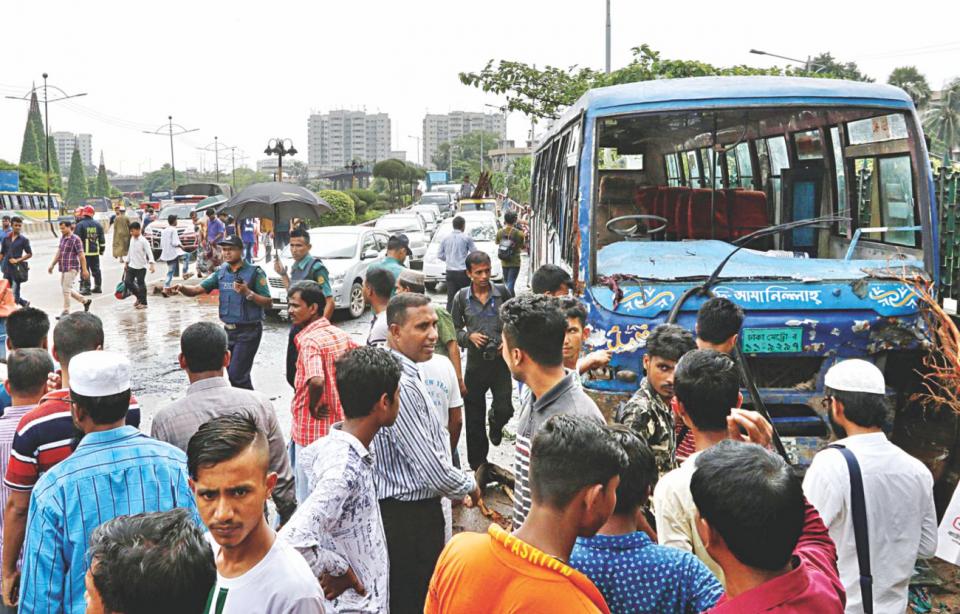 4 drivers, helpers of Jabal-e-Noor on 7-day remand