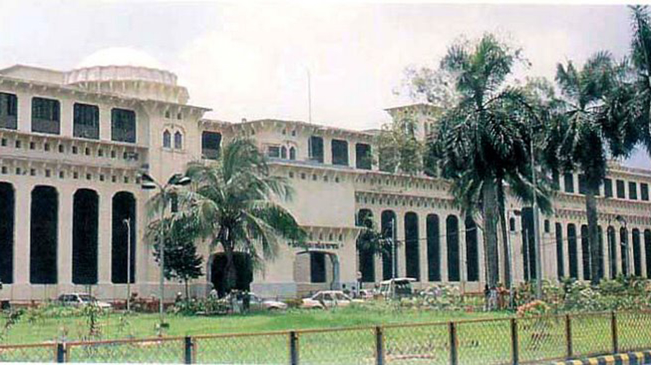 Leaves of DMCH docs, nurses cancelled