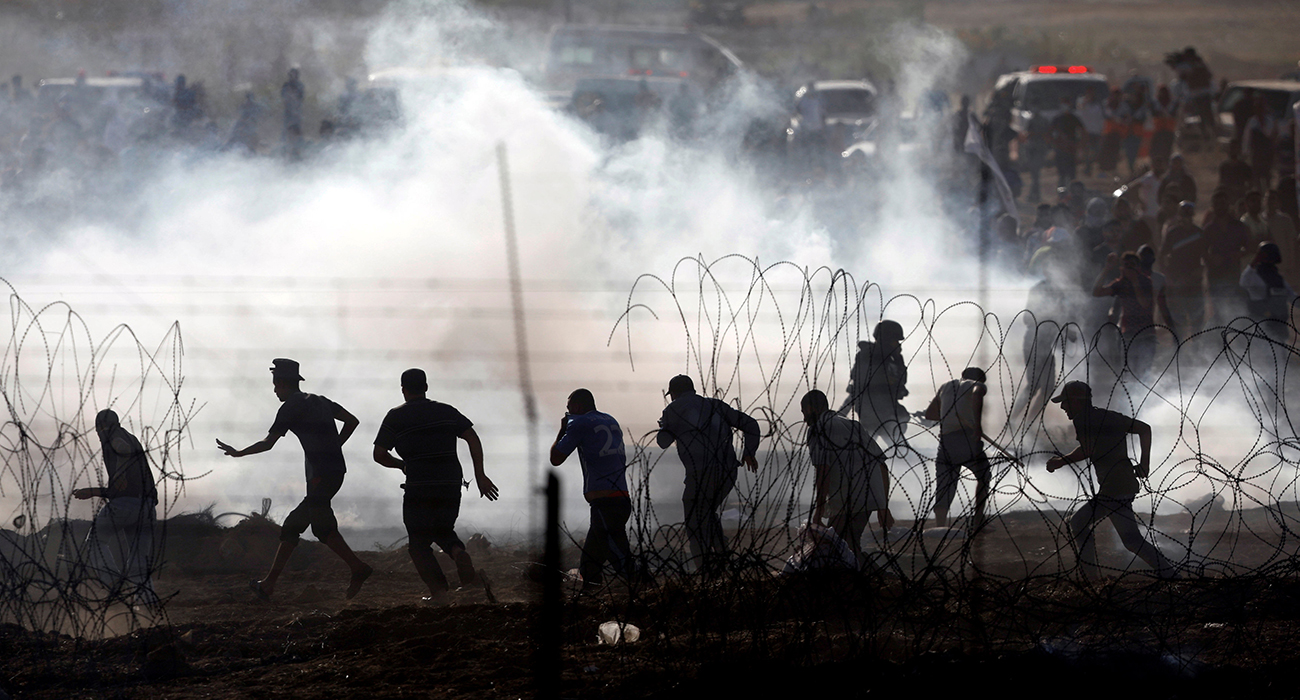 Israeli troops kill 4 Palestinians as Gaza protest resumes