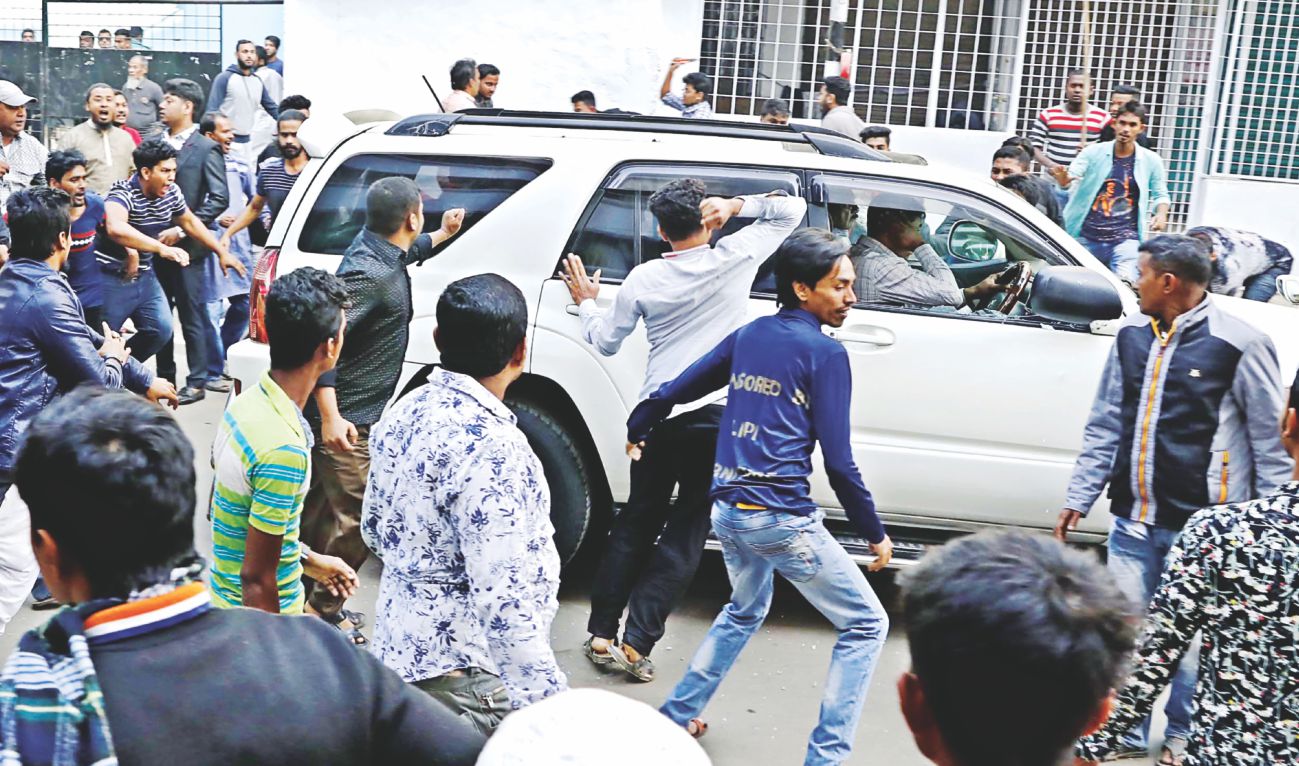 Motorcade of Dr Kamal attacked