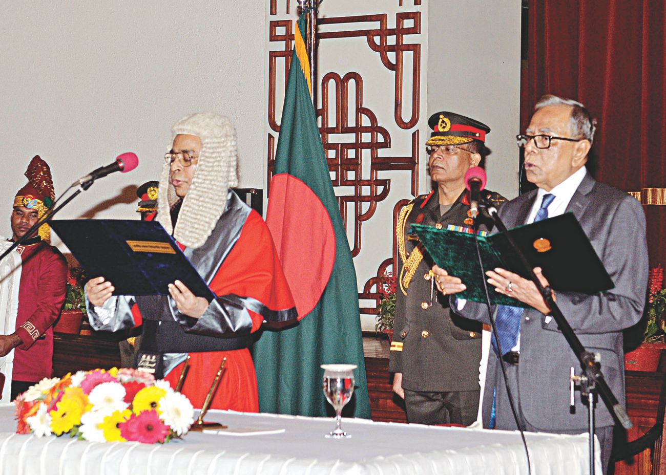 Syed Mahmud Hossain takes oath as CJ