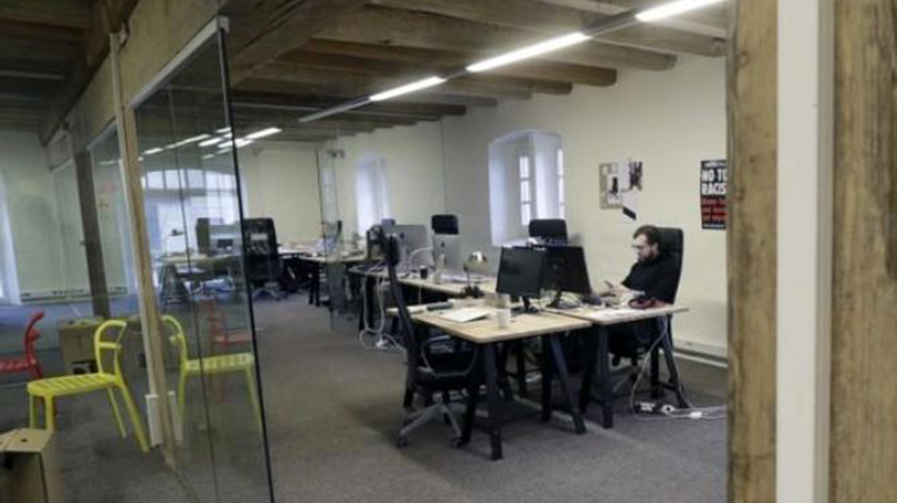 Russian investigative journalist detained in Moscow