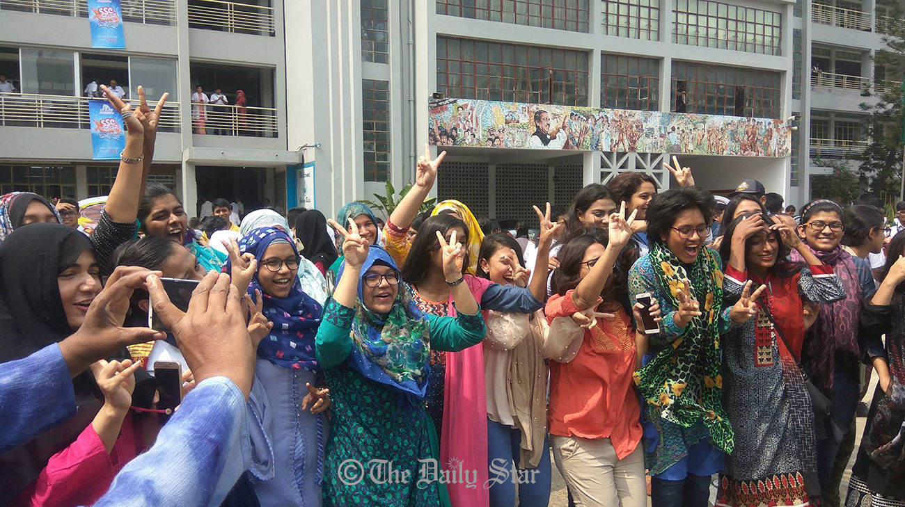 Girls ahead in pass rate, boys in GPA-5