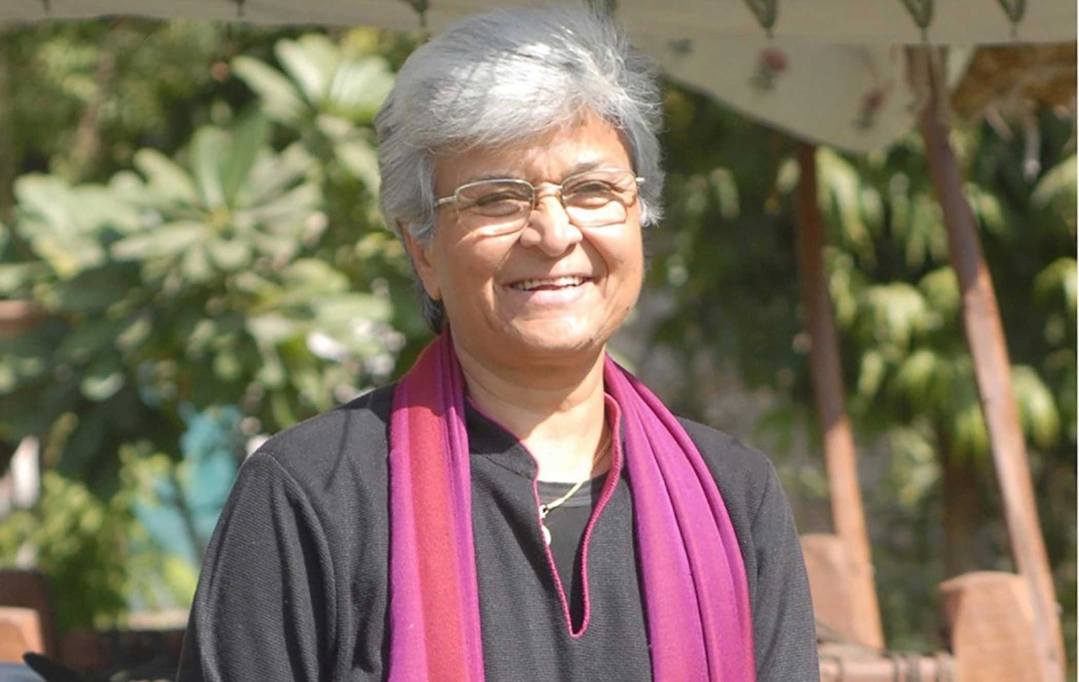 ‘I’m not a wall that divides. I’m a crack in that wall.’