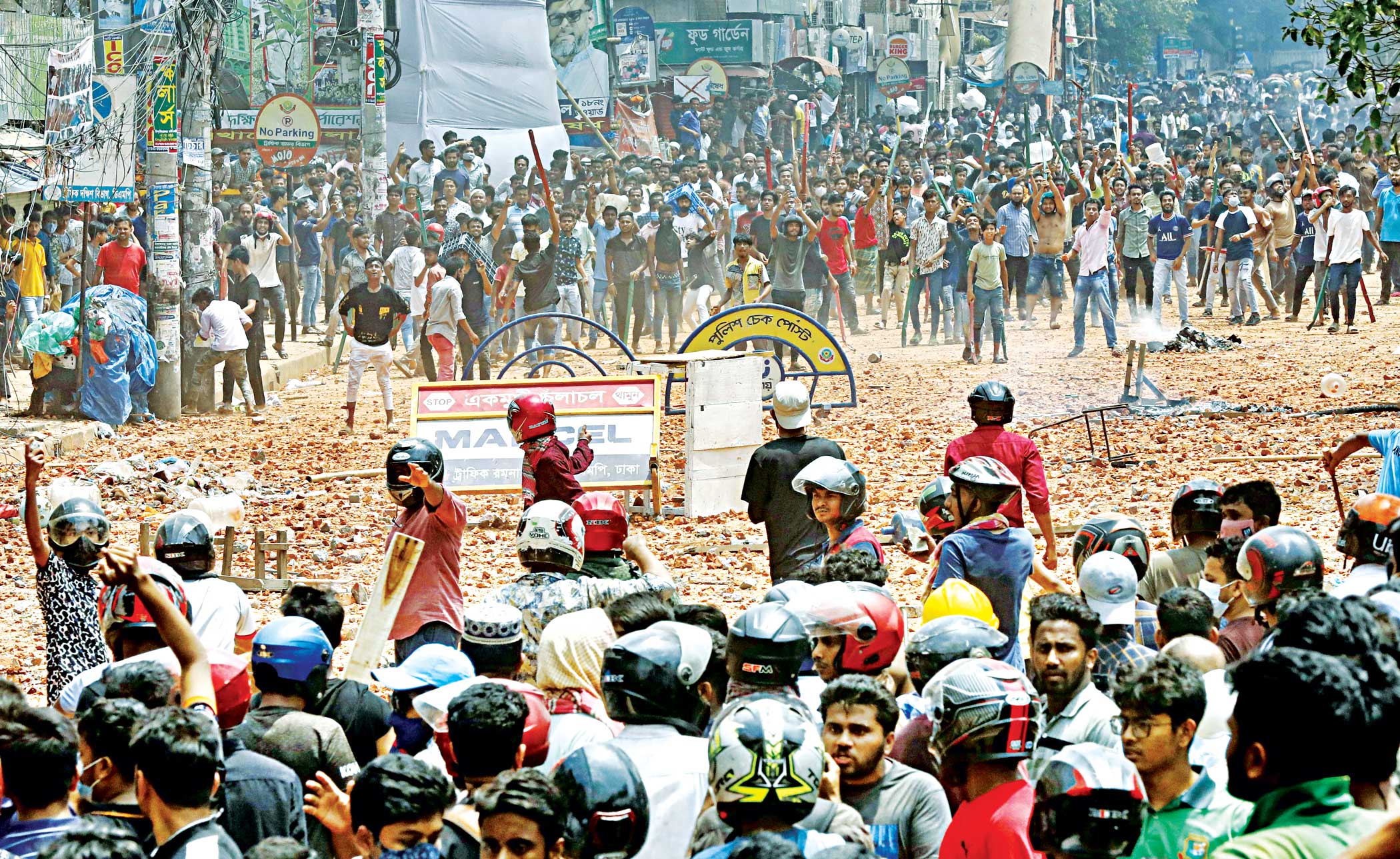 Shop owner and BNP leader Mokbul made key accused in case over New Market violence