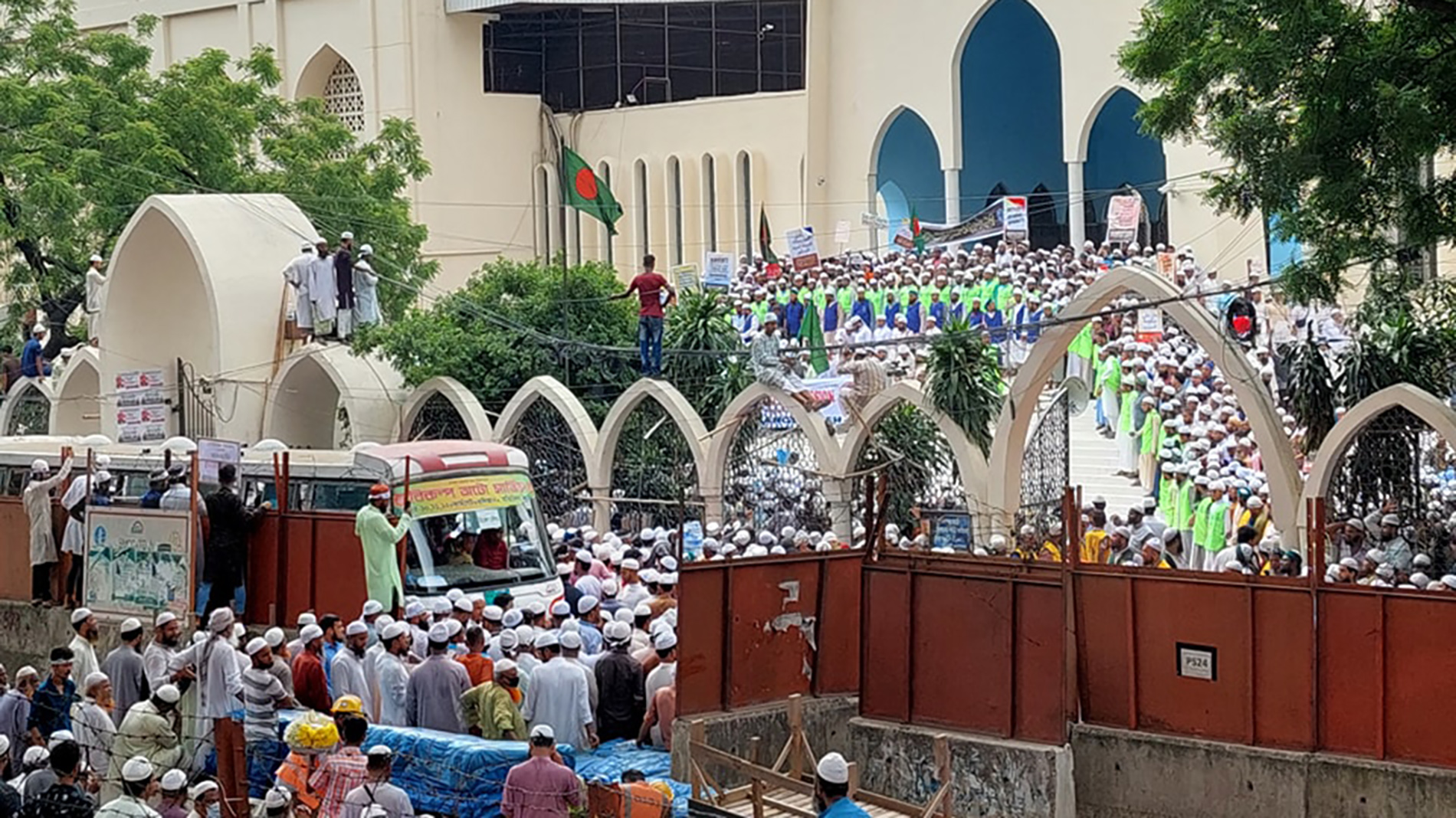 Prophet remarks: March to Indian High Commission starts from Baitul Mukarram