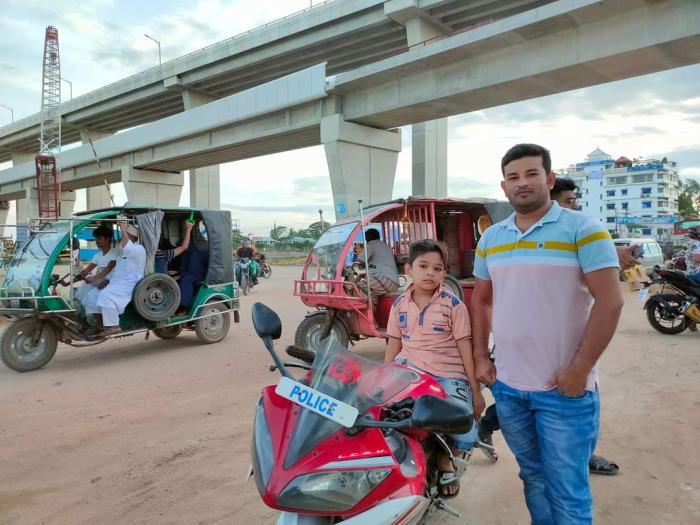 Father fulfils 7-year-old boy’s wish to see Padma Bridge