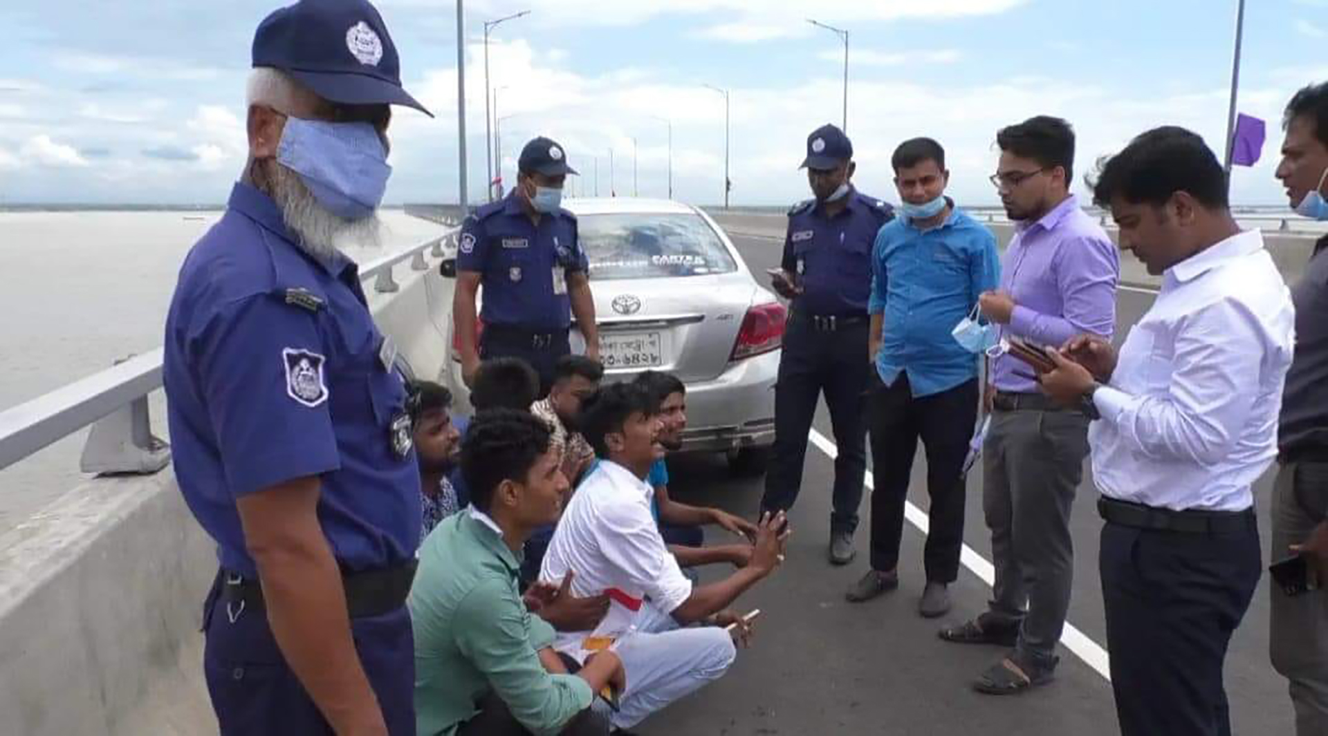 Parking car to make music video on Padma Bridge: Driver fined