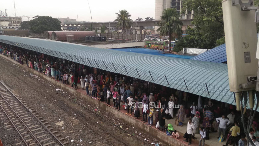 Train operation from Dhaka resumes after 3 hours