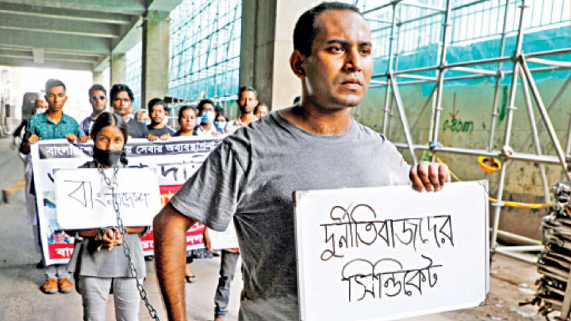 Based on DU student Roni’s complaint, Shohoz fined Tk 2 lakh