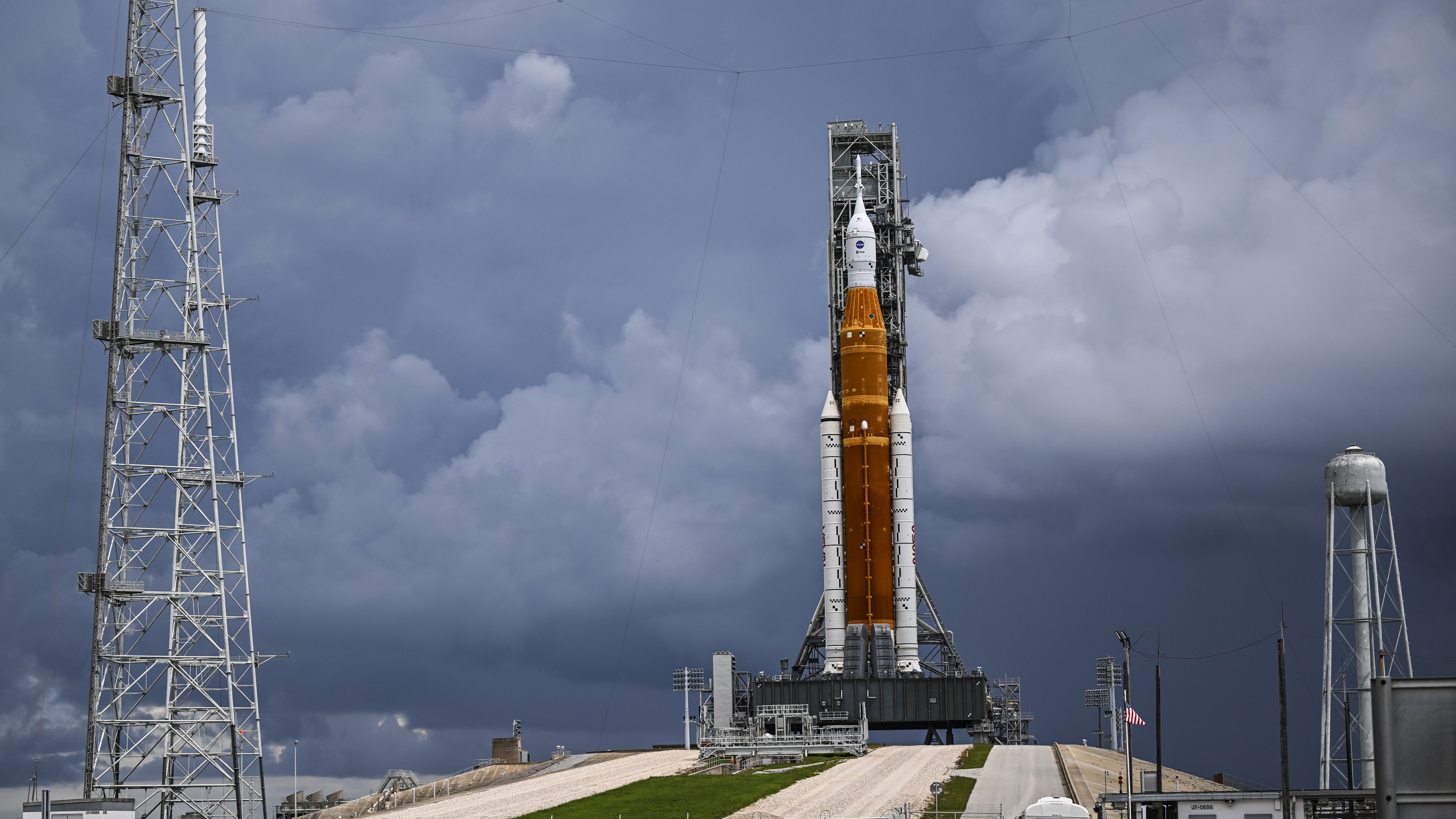 Nasa ready for second attempt to launch Artemis 1 moon mission