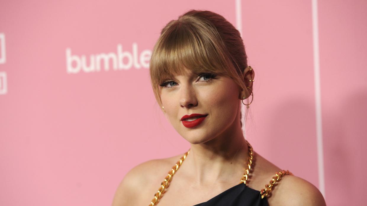 Taylor Swift reveals late-night musings on pop album 'Midnights'