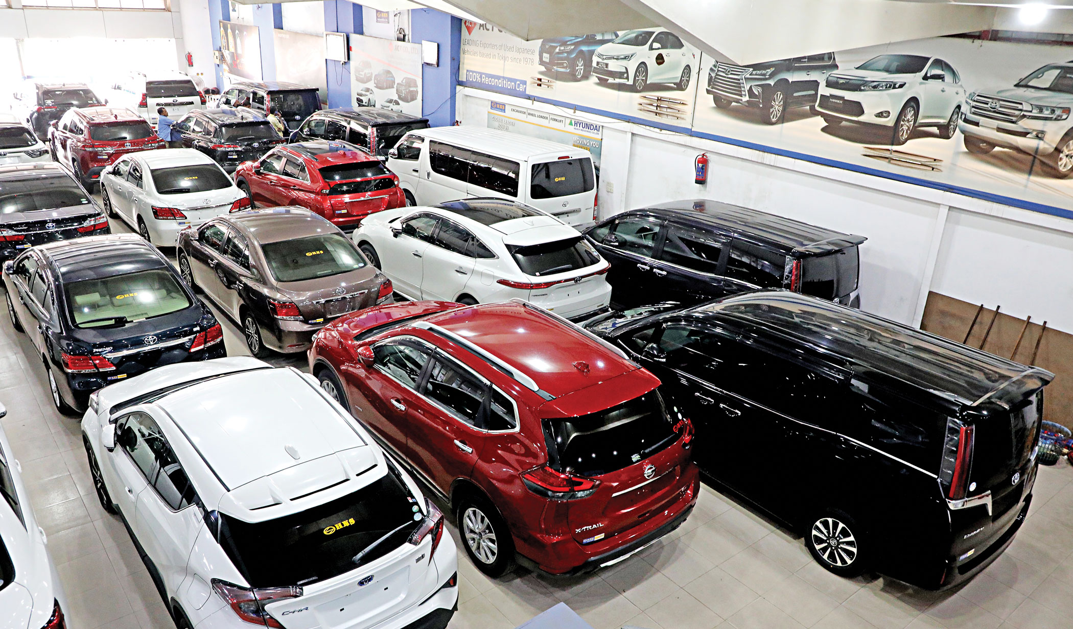 Used car import soars despite dollar crisis