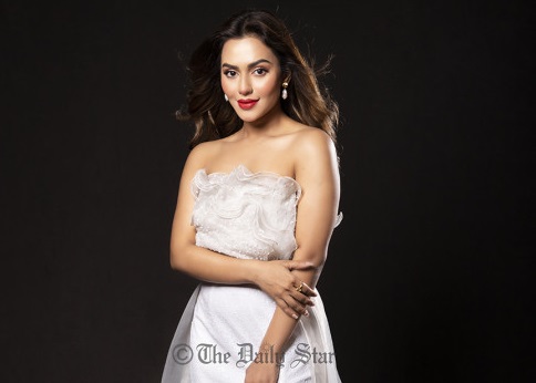 Nusraat Faria set to star in Anam Biswas’ ‘Football 71’ 