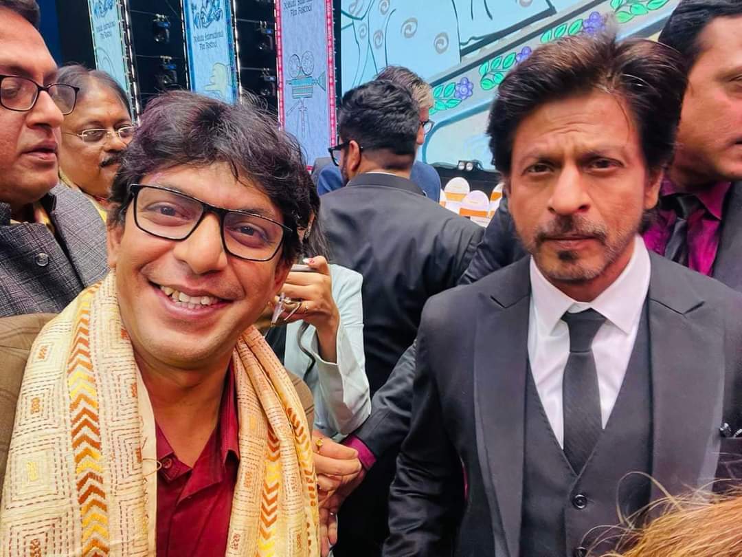 Chanchal Chowdhury shares the stage with Amitabh and SRK