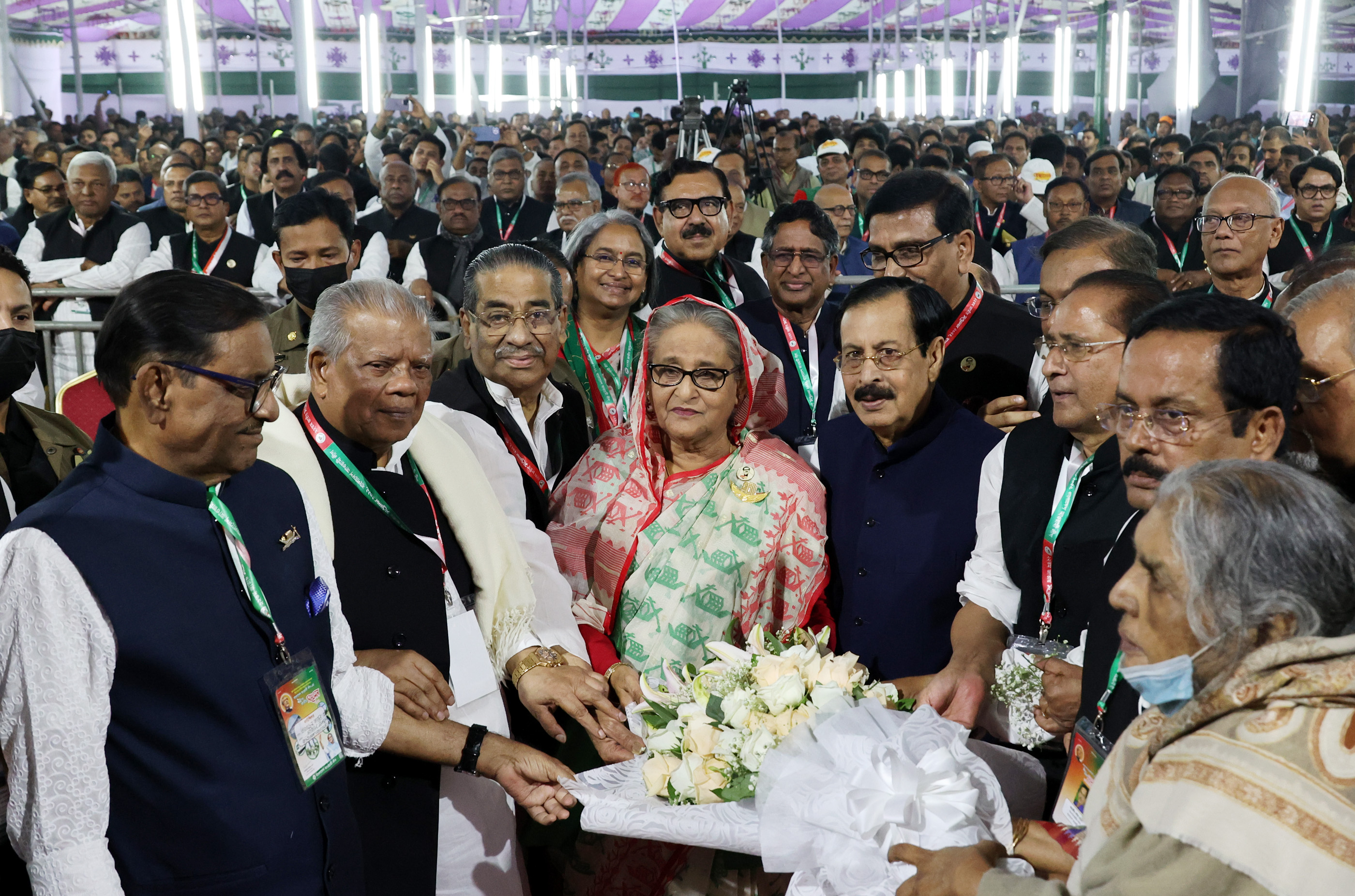 Can AL rely on its old guard to counter new challenges?