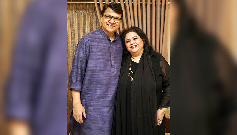 Alamgir, Runa Laila on-screen together