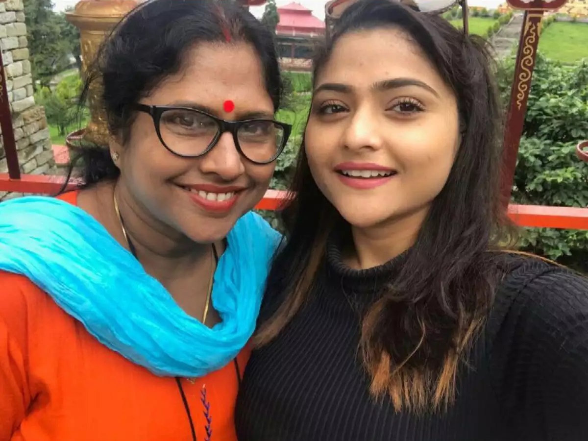 After Aindrila Sharma, her mother battling with cancer
