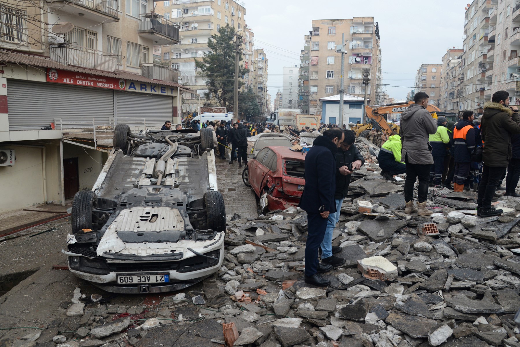 New 7.5-magnitude quake hits Turkey