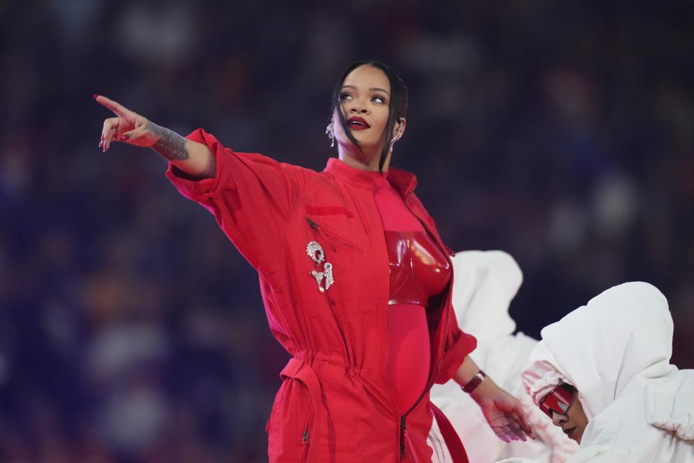 Rihanna announces pregnancy after Super Bowl performance