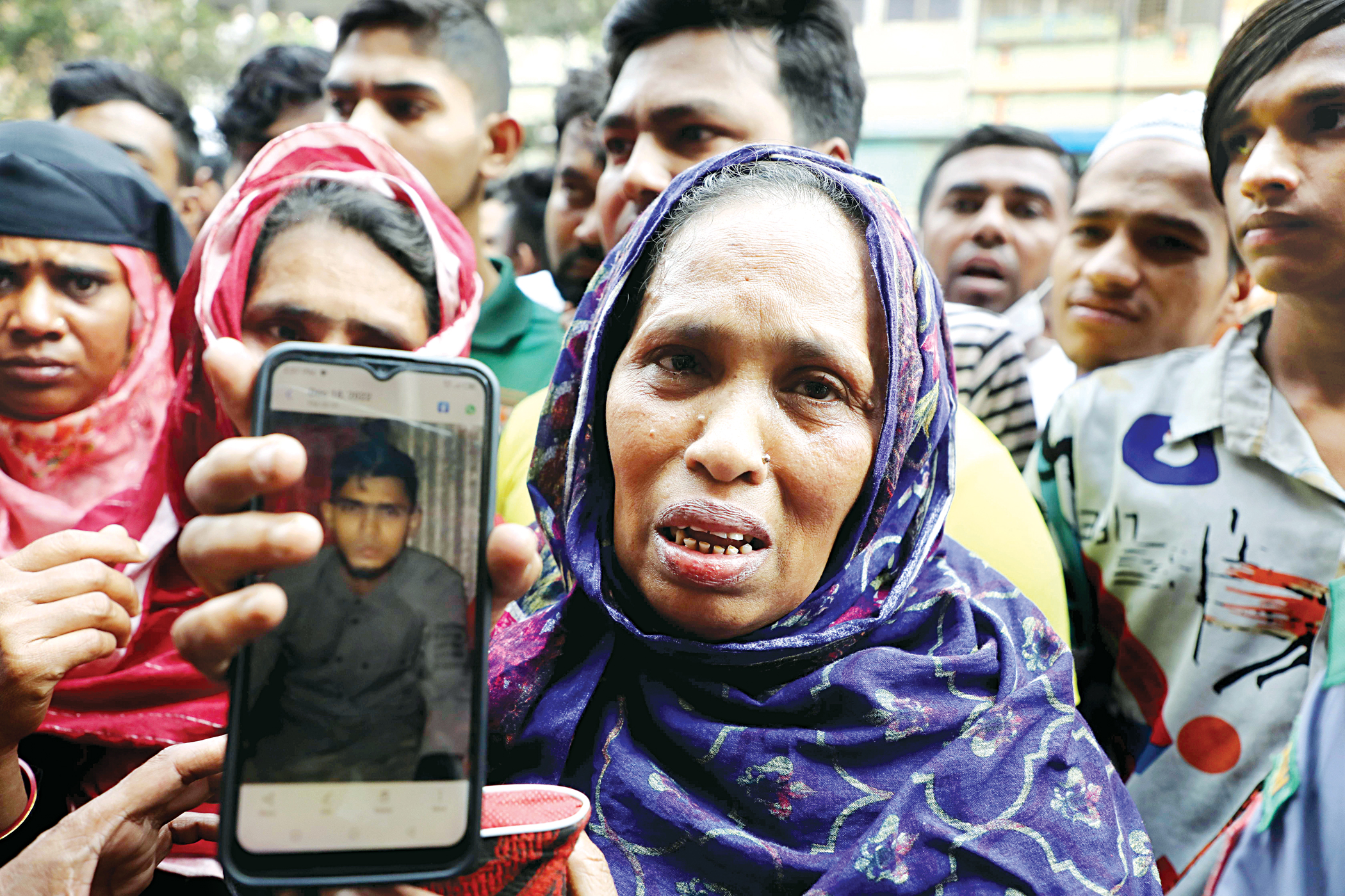 Of buzzing flies, a raised hand, and calls unanswered