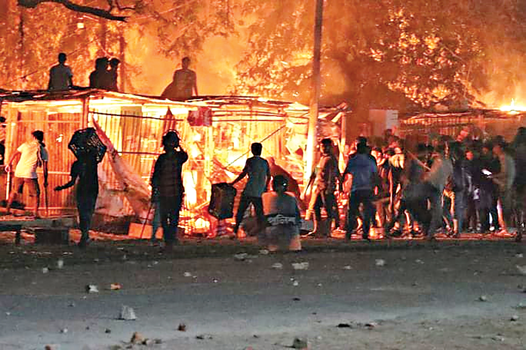 RU students, locals  clash; over 220 hurt