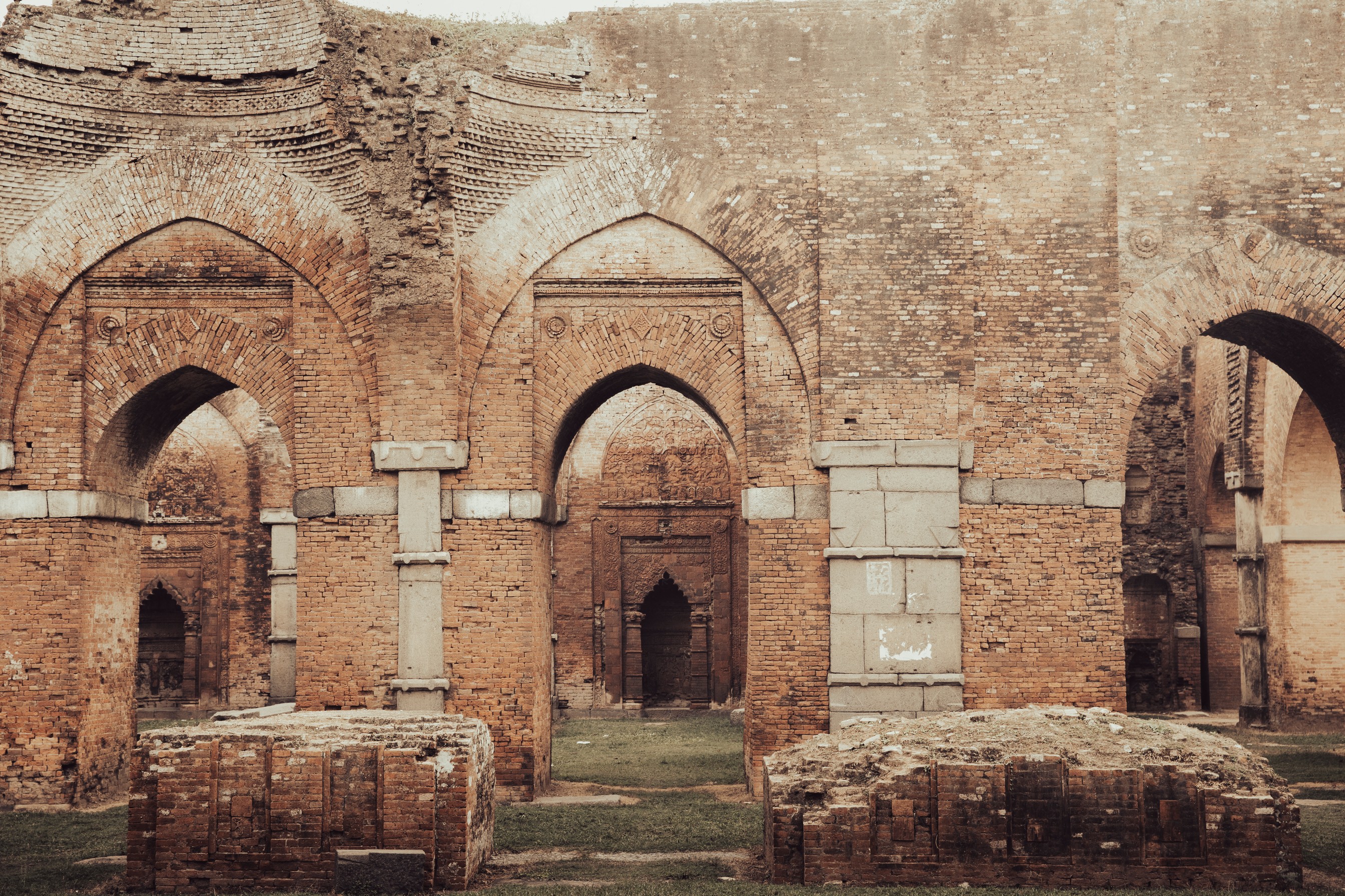 Things you probably didn’t know about mosque architecture in Bangladesh 