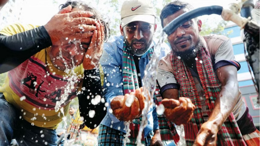 Dhaka experiences 'hottest day in 58 years'