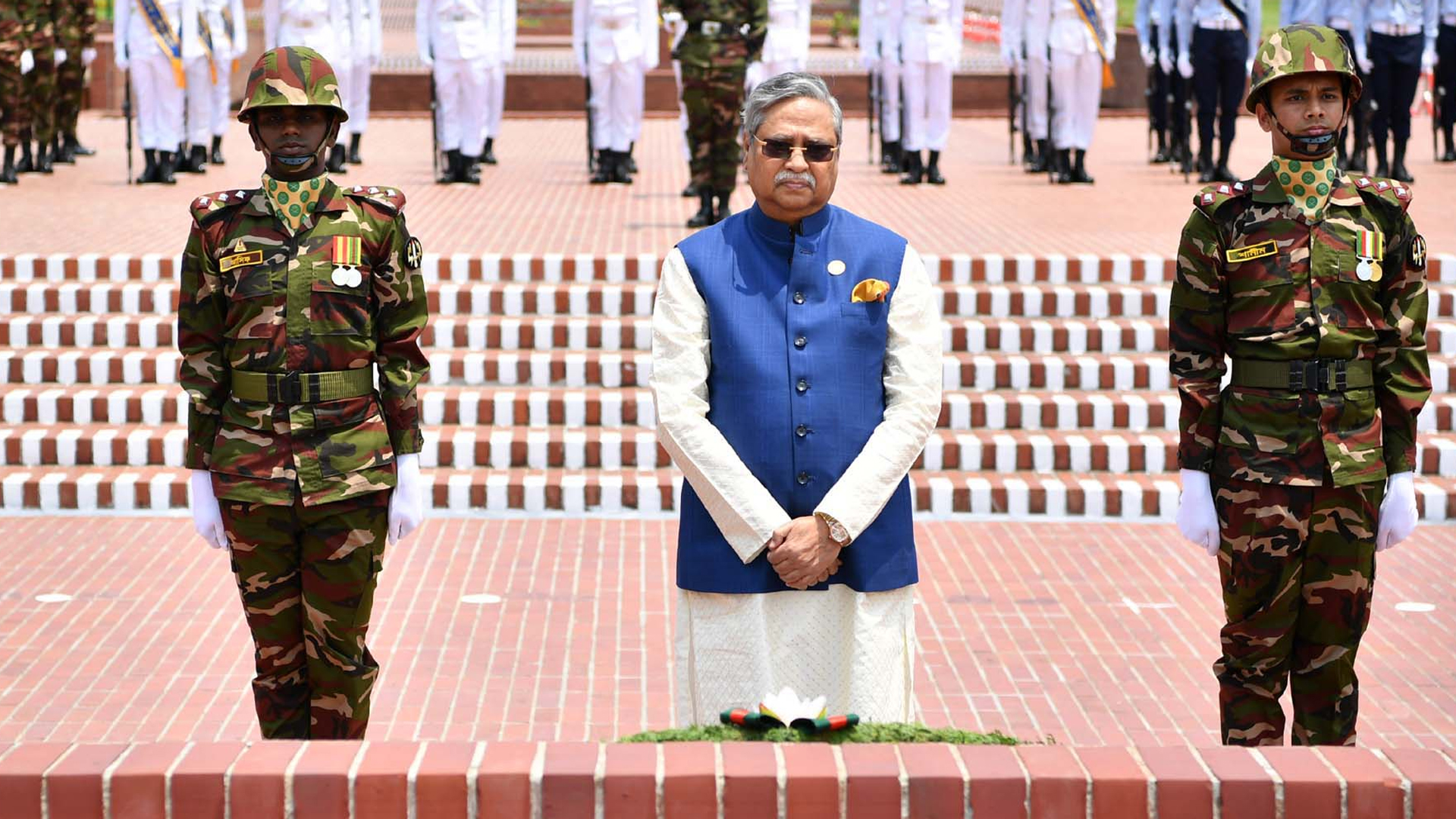 President pays homage to Liberation War heroes