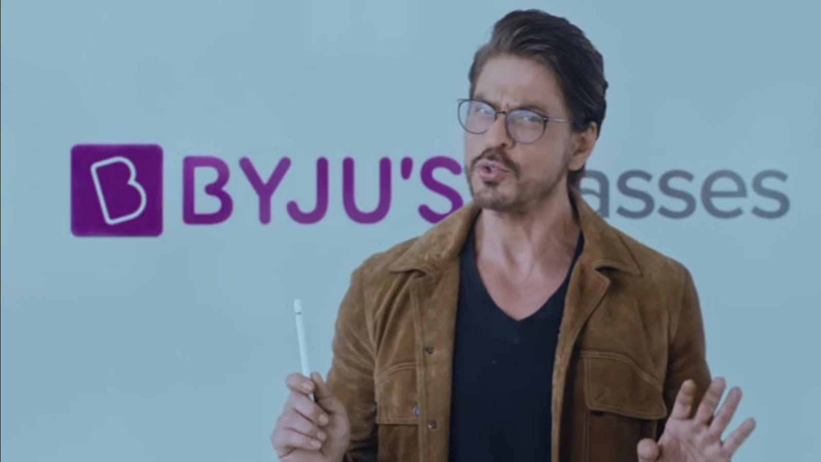 Shah Rukh Khan accused of ‘fraudulent behavior’ 