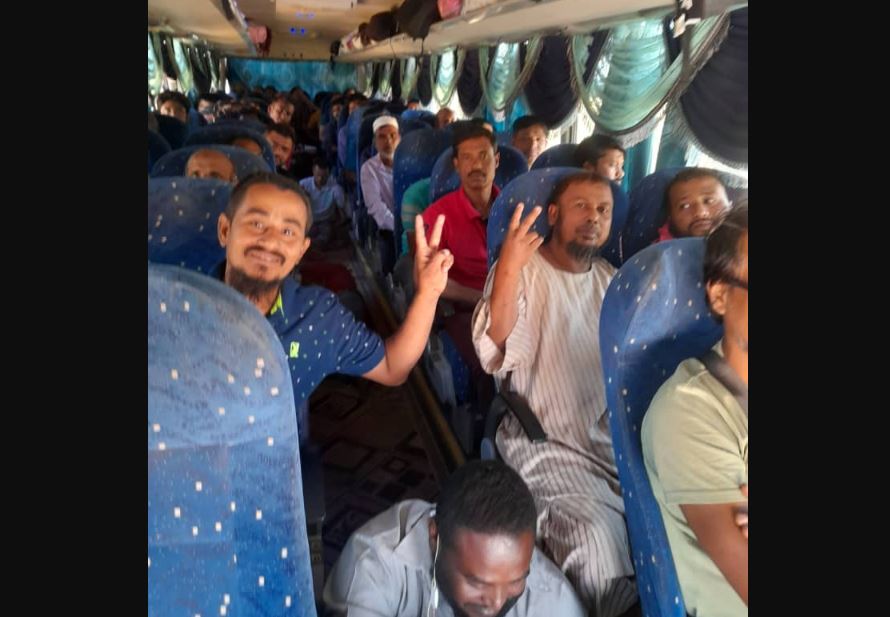 ‘A ray of hope at last’: Bangladeshis start leaving Khartoum