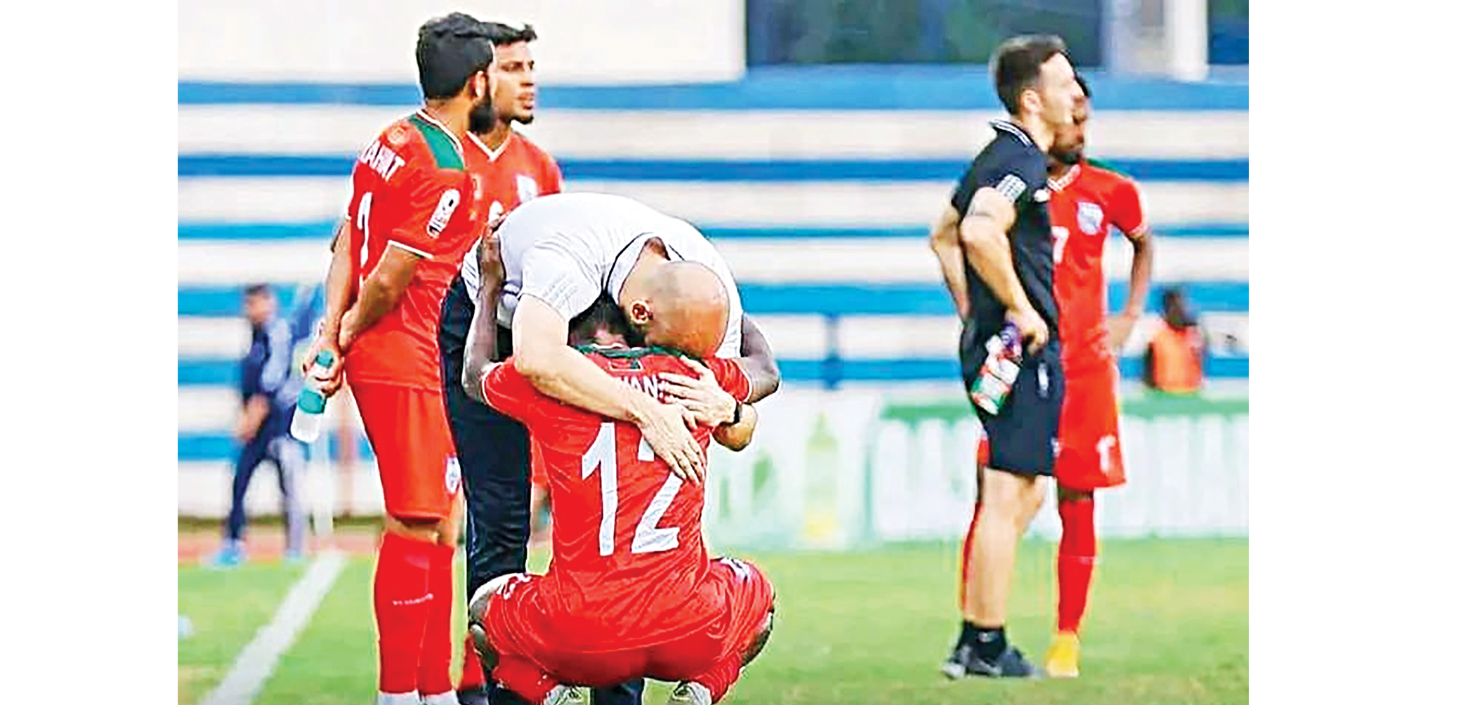 Brilliant Bangladesh go down fighting