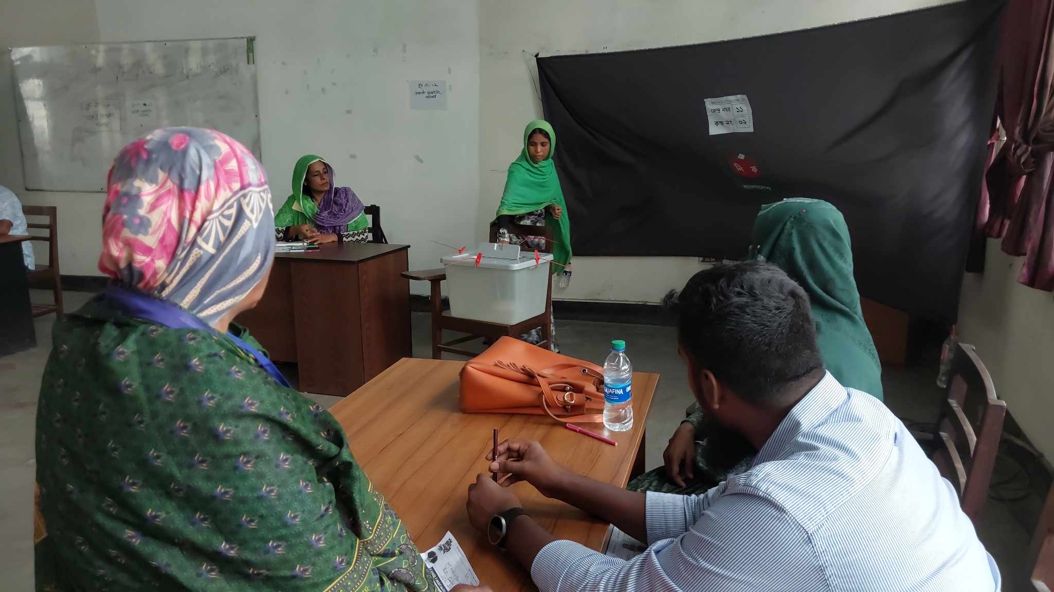 Dhaka-17 by-polls underway