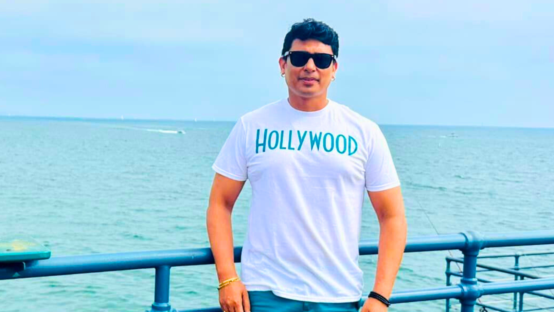  Zayed Khan shows solidarity with Hollywood strike during US visit