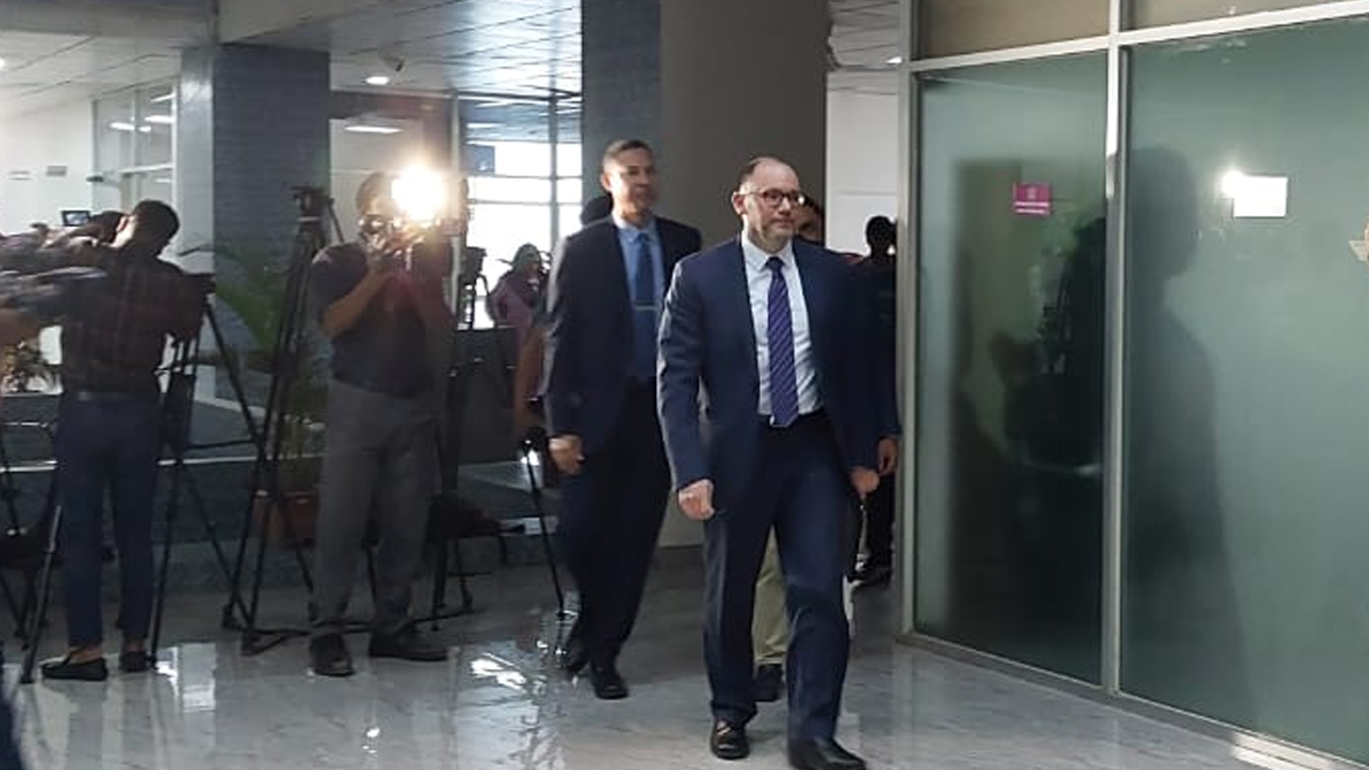 US ambassador in meeting with CEC