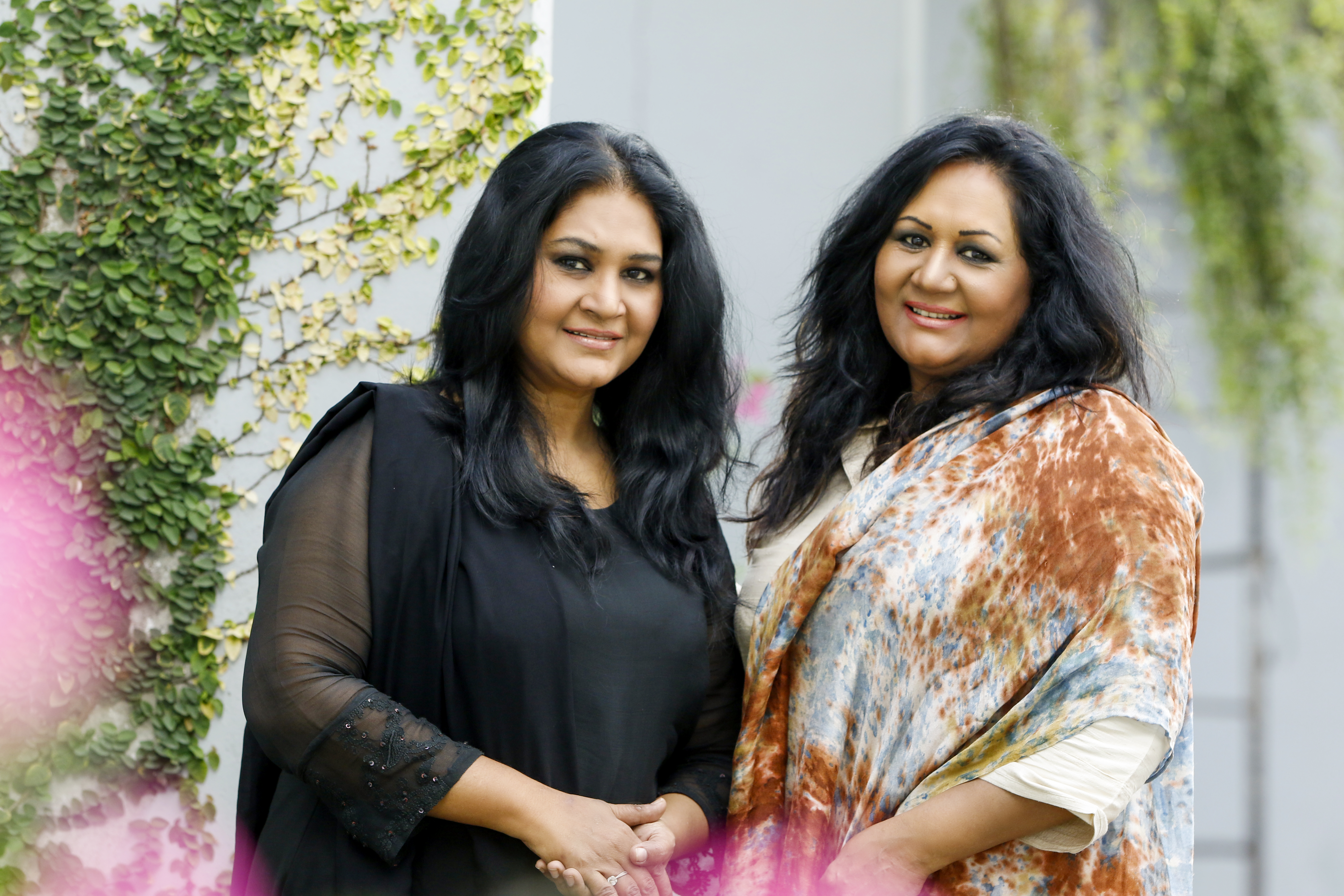 Musical sisters Fahmida, Samina collaborating after longtime