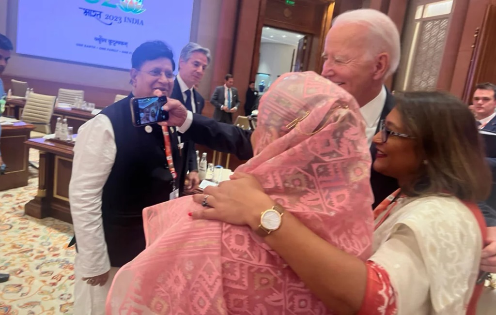 A selfie, some visits, and a show of diplomacy