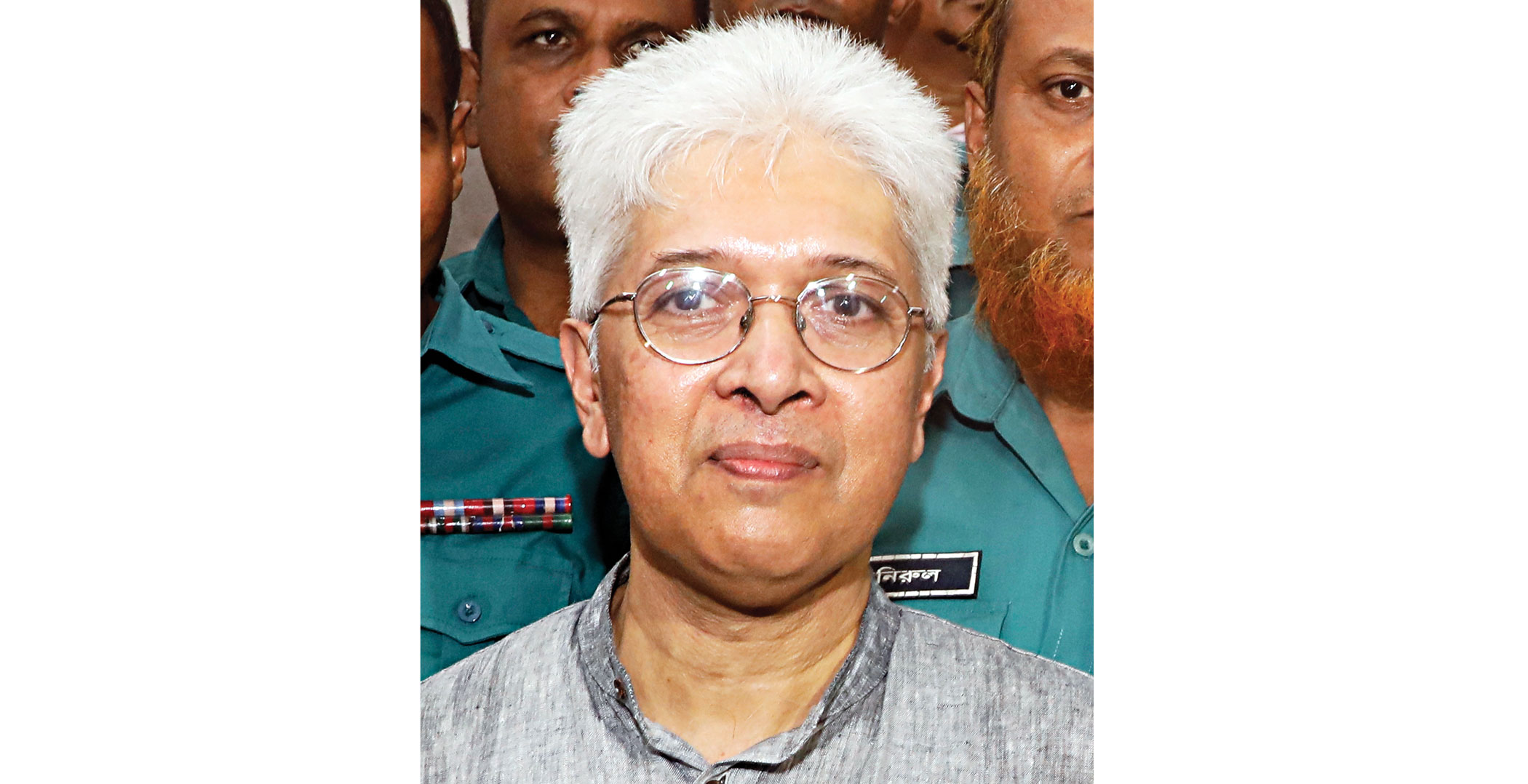 Free Adilur, Elan at once