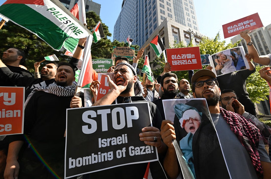 Gaza siege: Western media bias and crumbling public trust