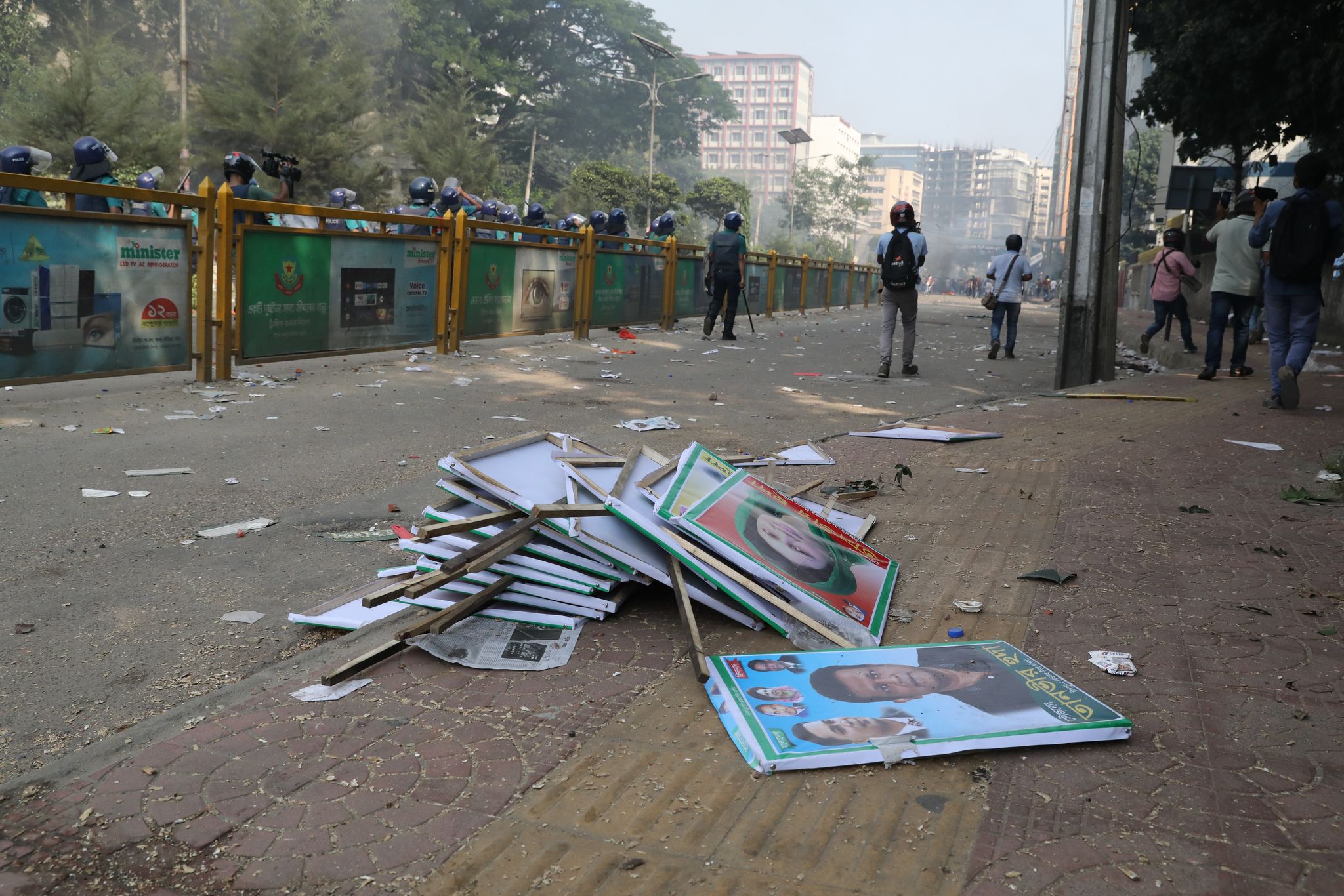 Fighting on the streets cannot be the way of political parties